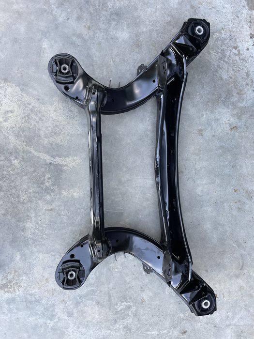 Балка подрамник original W212 W204 W205 W213 мерседес Mercedes підрамник новий е клас ц клас