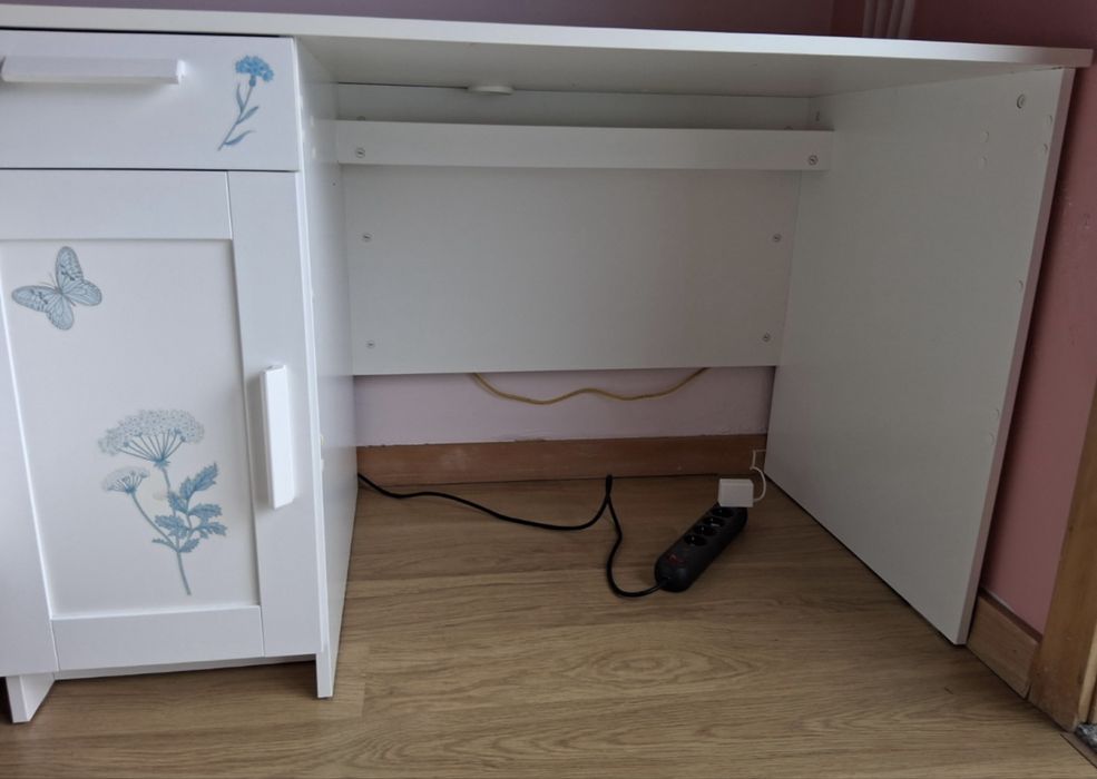 Secretaria Ikea Brimnes