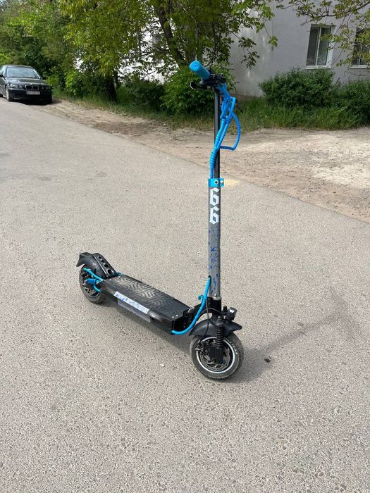 Продам електросамокат