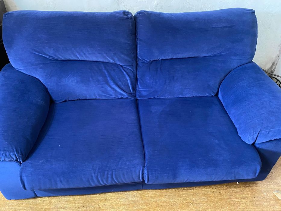 1 Sofá de 2 lugares