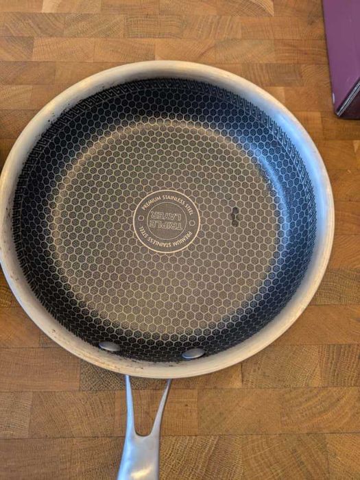 Conjunto de 2 frigideiras antiaderentes KASA – 20 cm e 24 cm