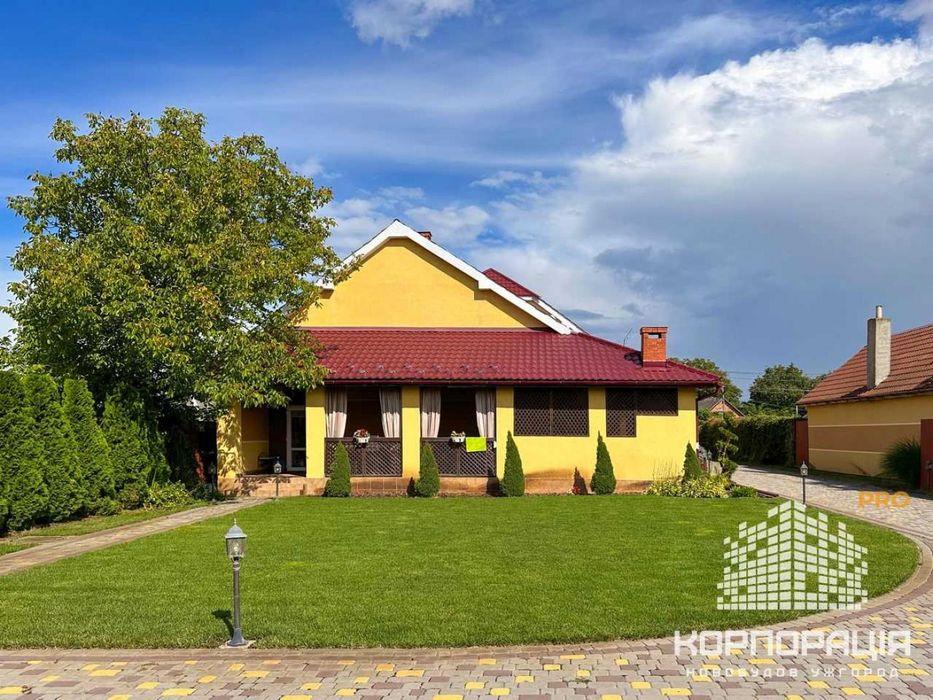 Продаж готового будинку, 280 м2,  28 соток, с.Галоч, 11 км до Ужгорода