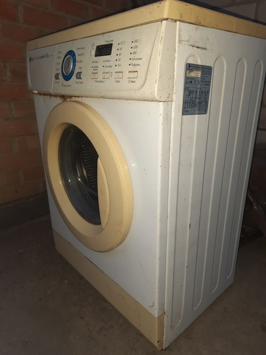 Стиралная машинка LG