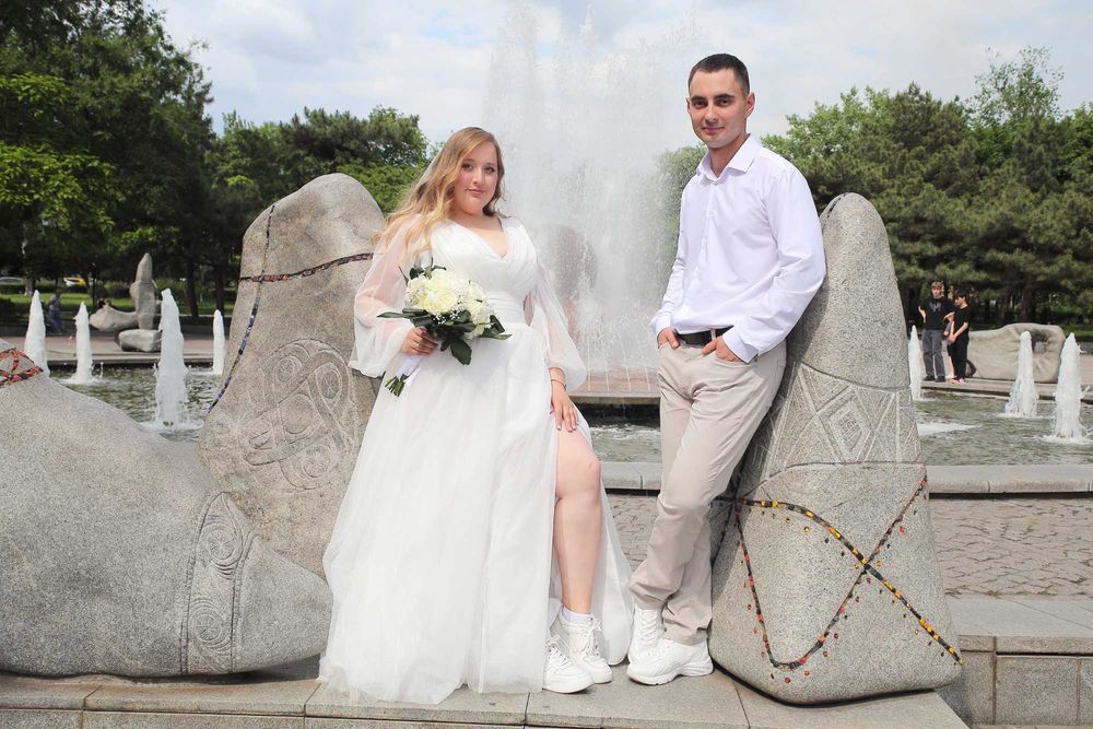 Ведущая и музыка=5000гр.Фото+Видео.Свадьбы.Корпоратив .Дети -1годик