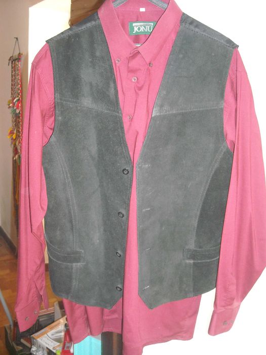 Colete em pele genuina made in Portugal com camisa - conjunto