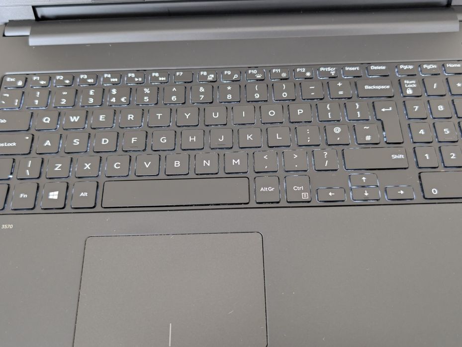 Laptop Dell Latitude 3570 8Gb ram, 256SSD, 15.6"mat i3-6th, win 11.