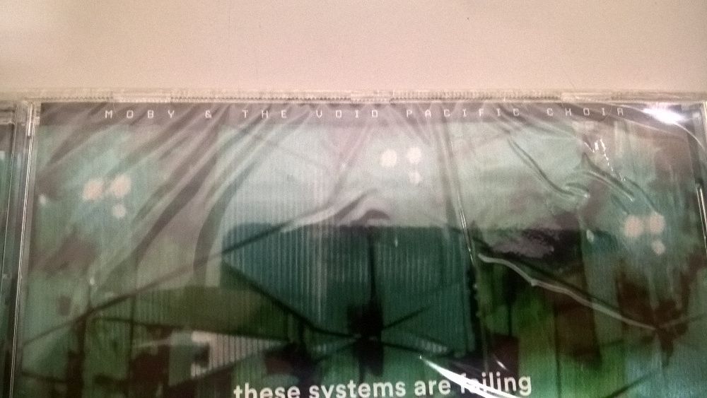 Moby & The Void Pacific Choir - These systems are failing- NOVO