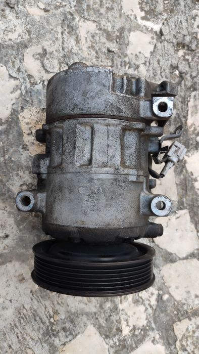 Compressor de ar condicionado Megane 3 --Precisa reparação--