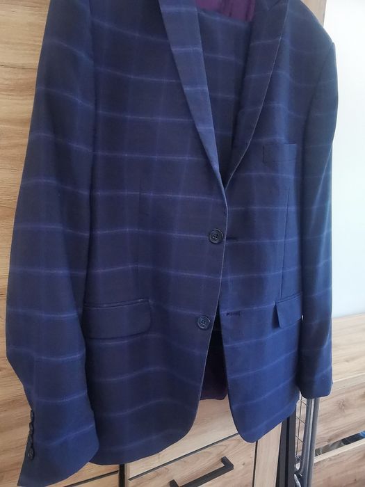 Garnitur męski na 178 cm.