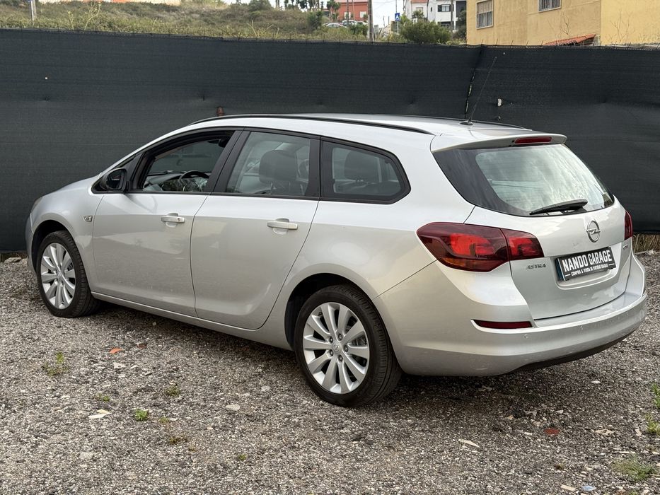 Opel Astra Caravan Cosmo 1.7 Cdti Gasóleo 2011 - 332.000km (Com Garantia)