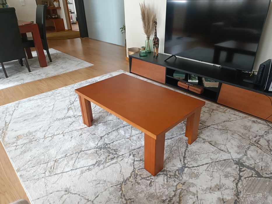 Mesa centro sala em madeira