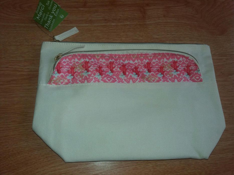 Kosmetyczka damska firmy yves Rocher