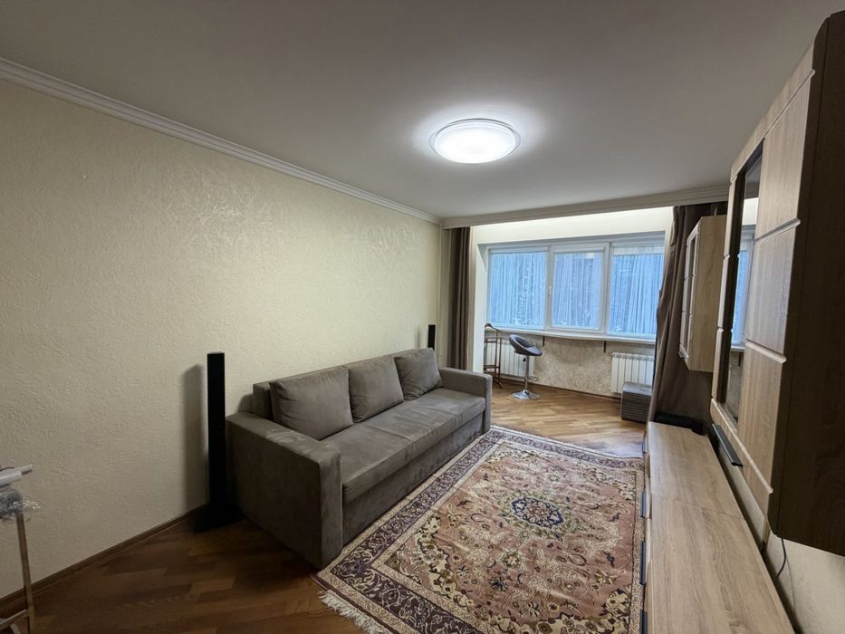 Оренда 4х кімн квартири вул. Наукова