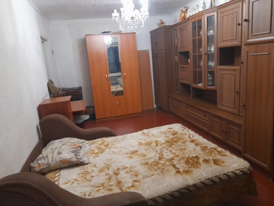 Здаю 2ух кімнатну квартиру  кірпічний дім  всі  зручност.Вільна .