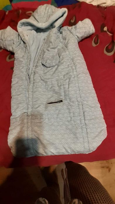 Kombinezon do samochodu dla dzieci