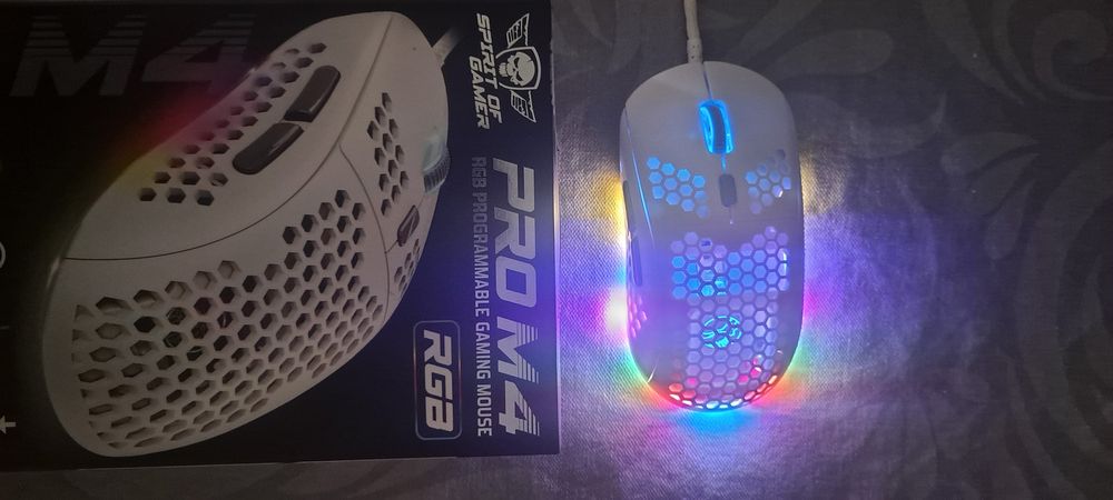 Rato Gaming Spirit of Gamer Pro-M4 - Artic
Windows XP ou superior

Tecnologia Sensor
Óptico

Resolução Óptica
12800 dpi