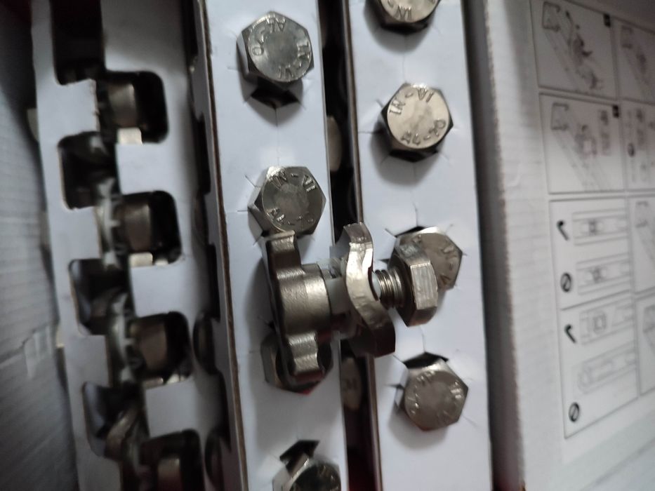 Hilti MQN-R Łącznik ze stali nierdzewnej (A4), do szyn,  25 szt