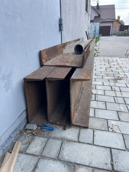 Продам швелер 30 металевий