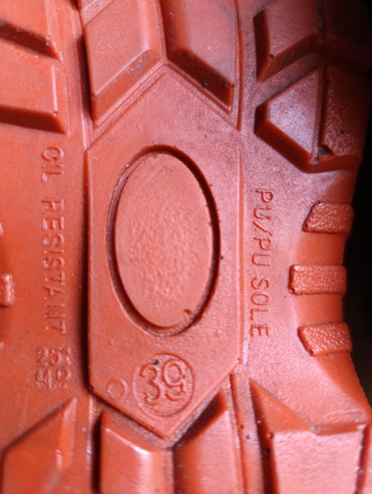 Взуття для роботи