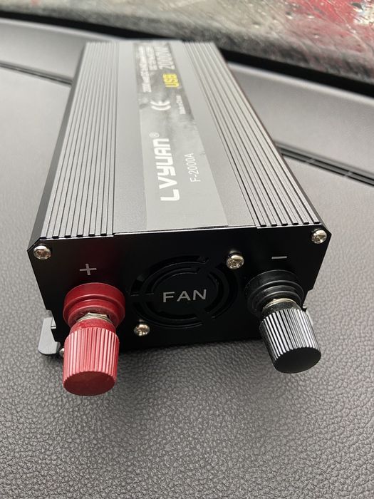 Інвертор 12в до 220в 2000W