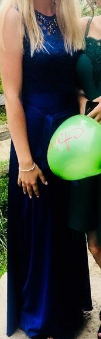 Вечірня сукня, одяг