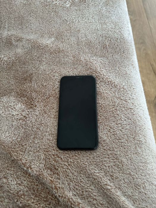 Iphone 11 64gb  kondycja 75%