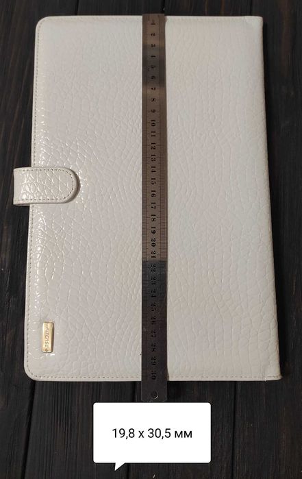 Чехол для MacBook Air 11" Fitcase Luxury Series кожа белый DCCA-10-WHT