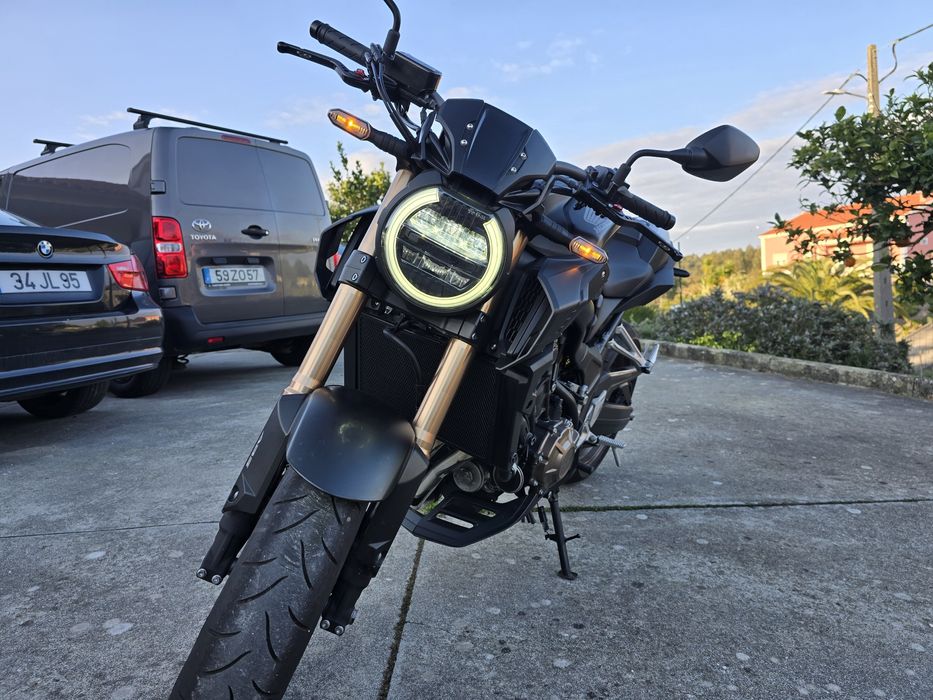 Honda Cb650r 7000mil kms