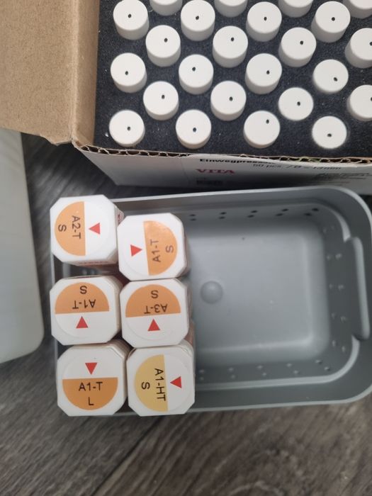 Vita Ambria  press ceramic