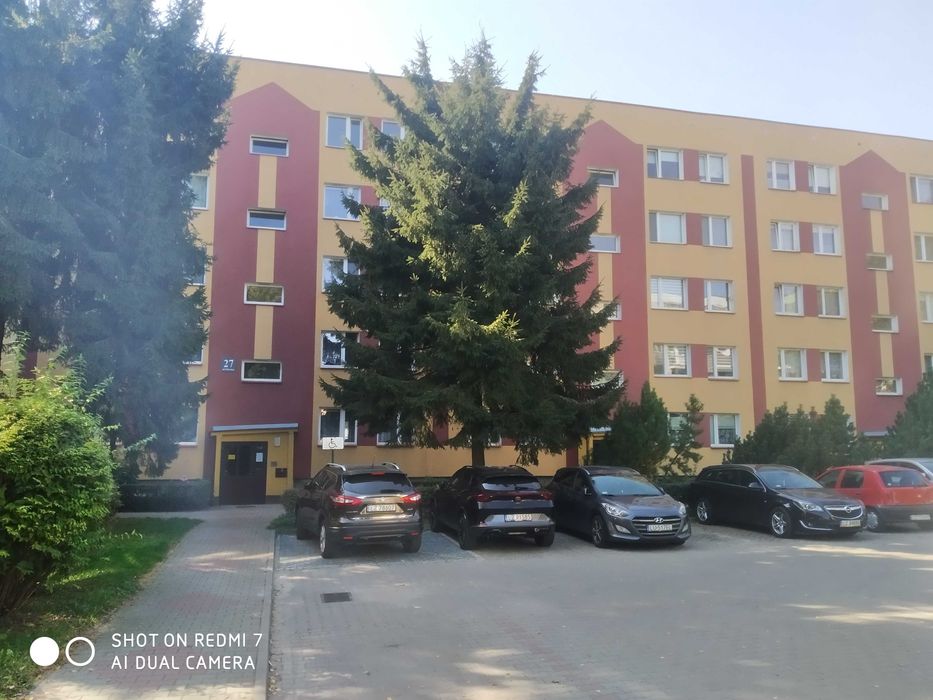 Sprzedam 3 pokojowe mieszkanie, I piętro, ul. Oboźna 27