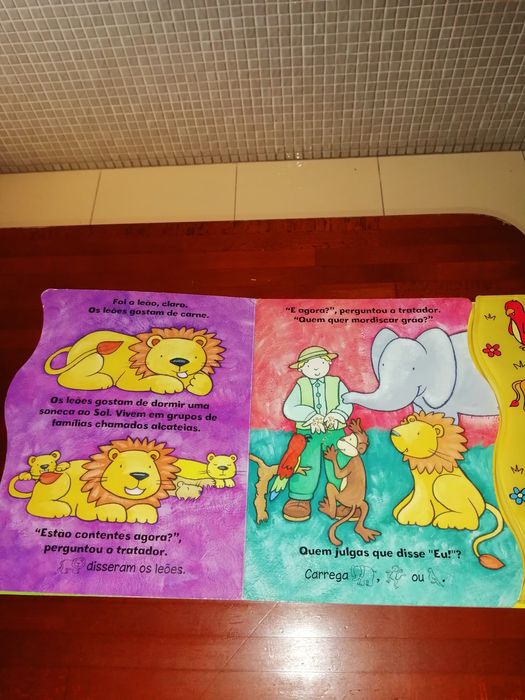 Livro fala com animais da selva