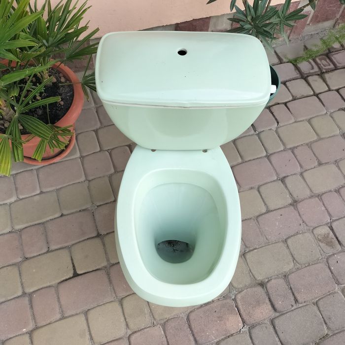 Унітаз вживаний зелений