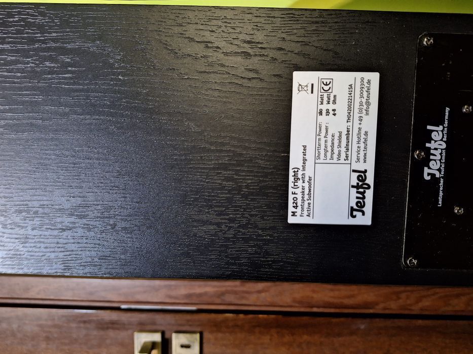 Kolumny z wbudowanym subwooferem aktywnym TEUFEL M 420 F