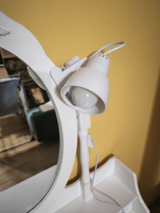 Toaletka drewniana z krzesłem