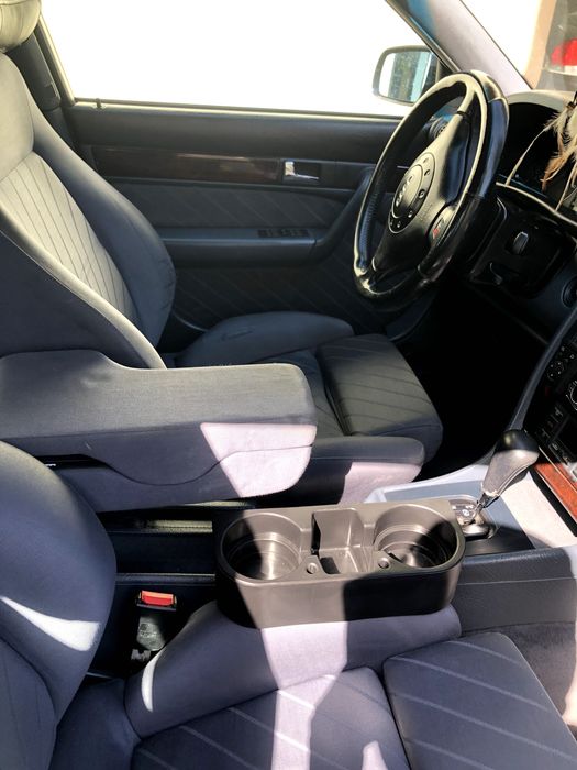 Audi A6C4 AVANT 1996R