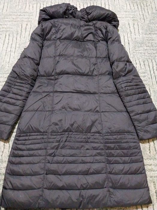 Пуховик жіночий зимовий Moncler б/у