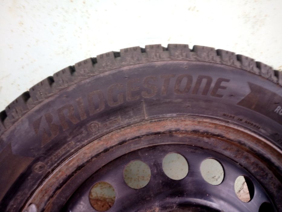 Продам зимнюю резину r15