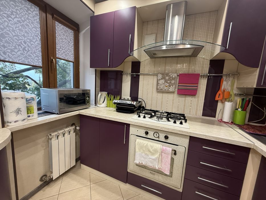 Продаю 2х к.кв. С автономным отоплением в Центре города.