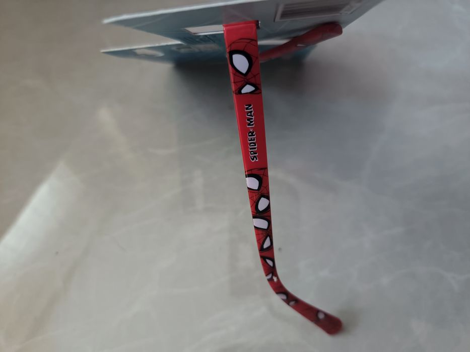 Okulary przeciwsłoneczne dziecięce Spiderman