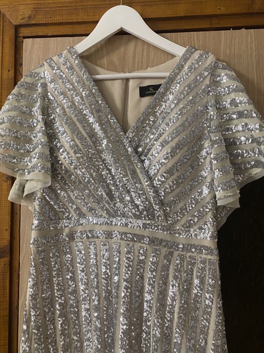 Коктейльне плаття!На весільну маму,чи просто на урочисті подіі!