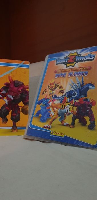 Caderneta completa inviZimals Nova Aliança +6 cartas edição limitada
