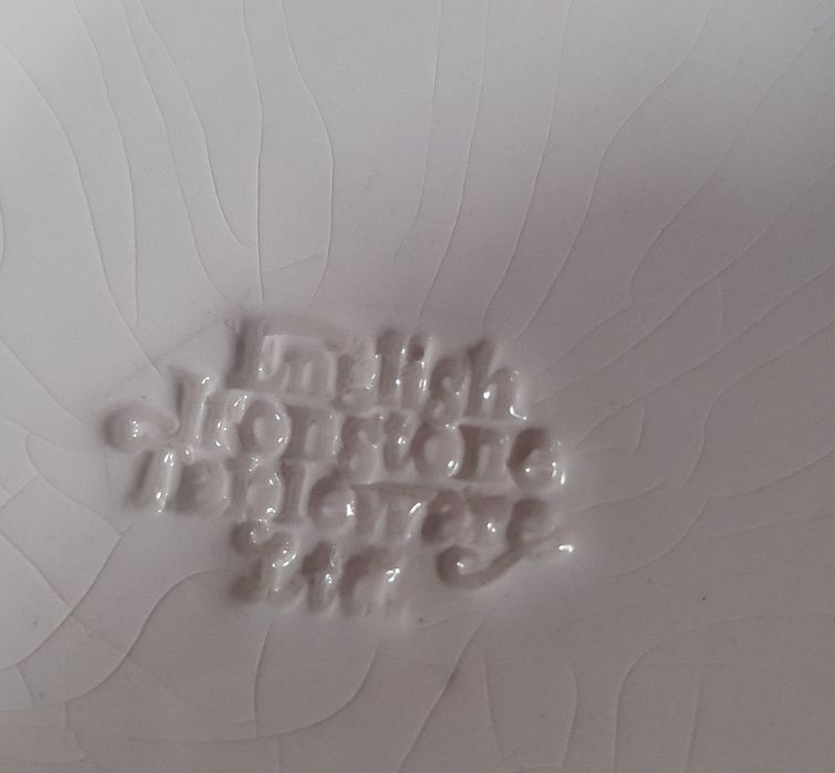 Pratos de procelana vermelhos ENGLISH IRONSTONE TABLEWARE