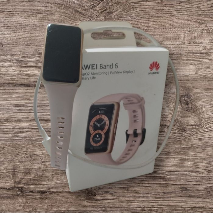 Huawei band 6 różowy