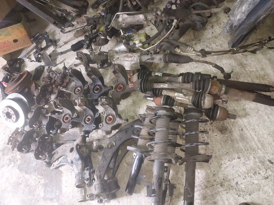 Балка ричаг  цапфа супорт Ford Focus123 FordC-Max Volvo V50 S40