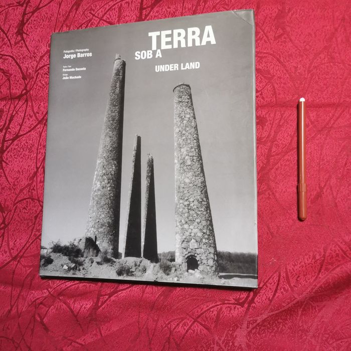 Livro de Jorge barros sob a terra
