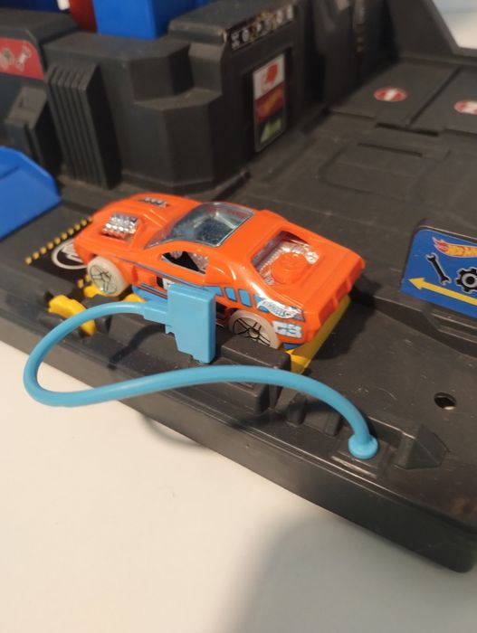 Garaż Mega Garage Hot Wheels