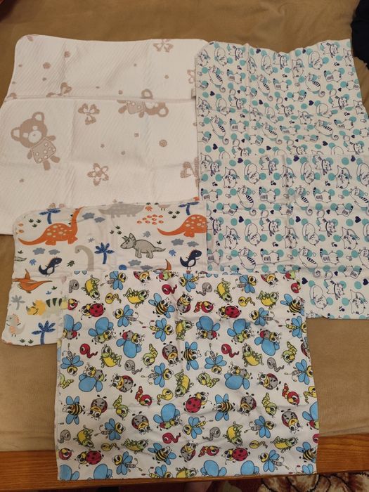 Рушники нові пеленки дитячі