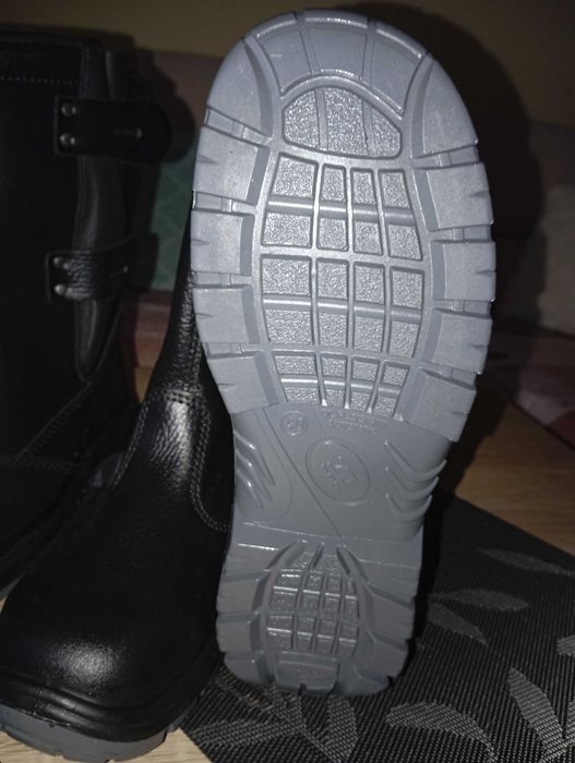 buty robocze wysokie ocieplane