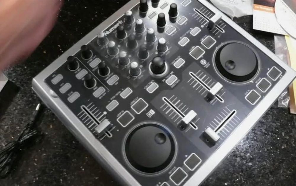 Numark Total Control DJ
