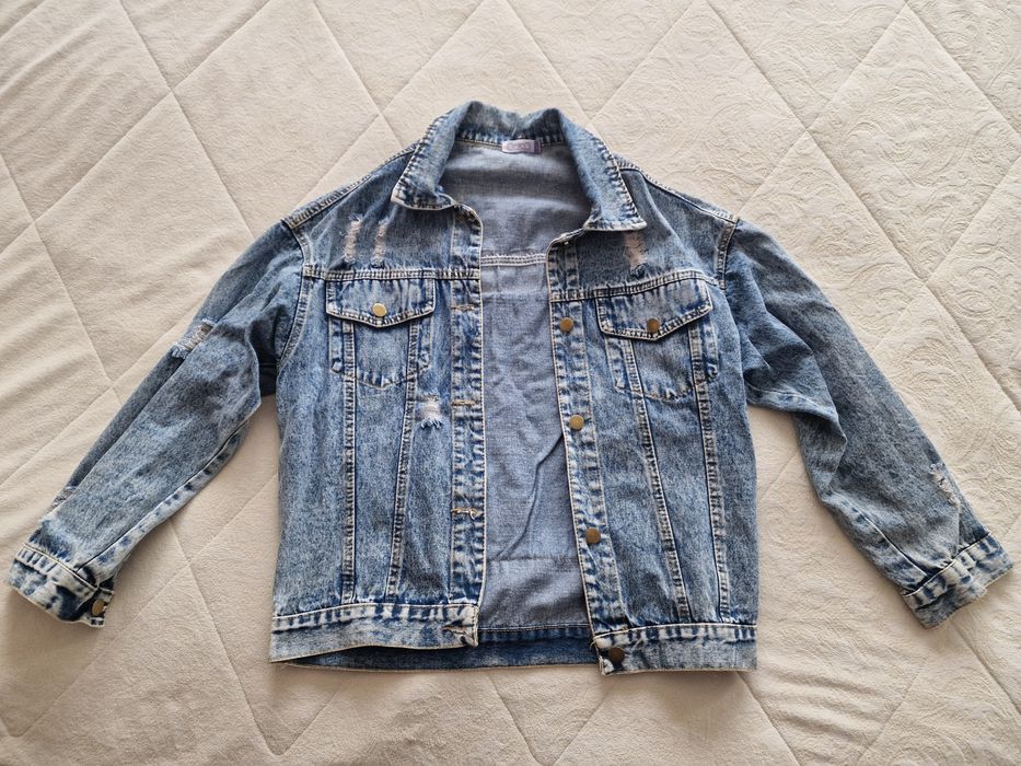 Джинсовка з відстібаючим капюшоном